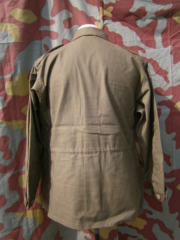 Veste-m43-us-Americaine-Deuxieme-Guerre-WW2-Americain-M43-Field-Veste-Airborne-1.jpg Veste US M-1943 Field Jacket Premium - Reproduction WW2
