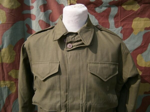 Veste-m43-us-Americaine-Deuxieme-Guerre-WW2-Americain-M43-Field-Veste-Airborne-2.jpg Veste US M-1943 Field Jacket Premium - Reproduction WW2