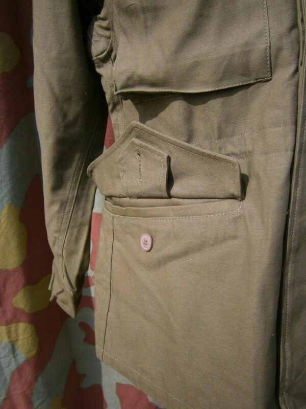 Veste-m43-us-Americaine-Deuxieme-Guerre-WW2-Americain-M43-Field-Veste-Airborne-4.jpg Veste US M-1943 Field Jacket Premium - Reproduction WW2