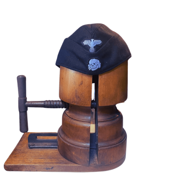 Calot Panzer Waffen SS Modèle 40 – Reproduction Noire Seconde Guerre mondiale